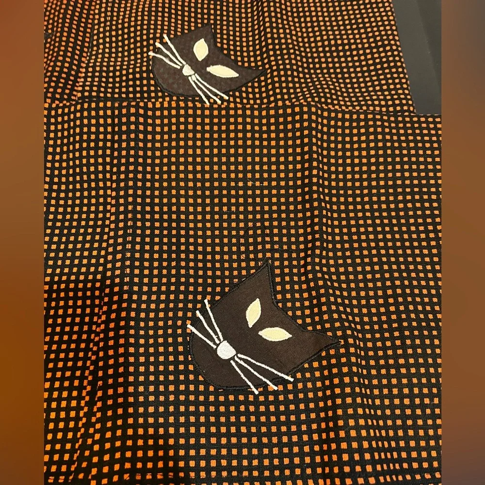 New Lot Of 4 Crate & Barrel Halloween Black Cat Napkins - Orange & Black Check